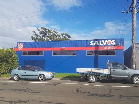 Photo: Dapto Salvos Store